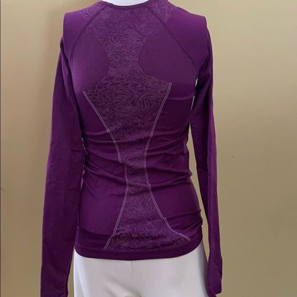 Title Nine Nylon/Spandex Athletic Top - Picture 4 of 5